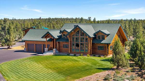 5.73 Acres of Land with Home for Sale in Sisters, Oregon