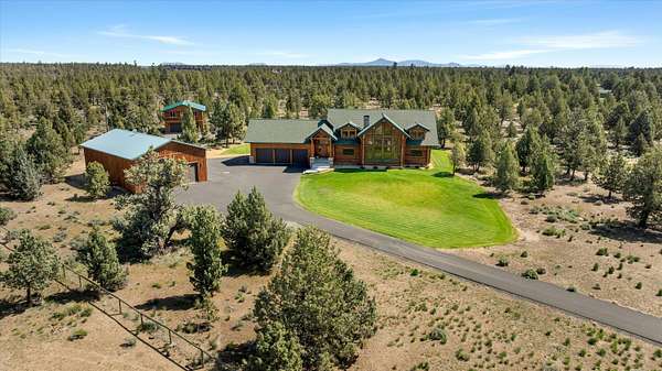 5.73 Acres of Land with Home for Sale in Sisters, Oregon