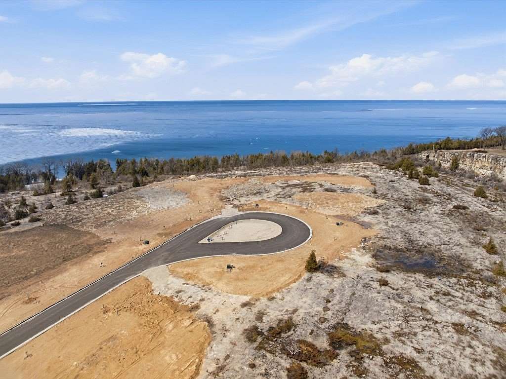 1 Acre of Commercial Land for Sale in Sturgeon Bay, Wisconsin