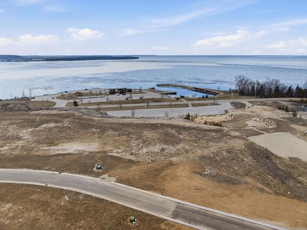 1 Acre of Commercial Land for Sale in Sturgeon Bay, Wisconsin
