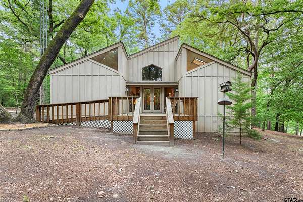 153 Acres of Recreational Land with Home for Sale in Holly Lake Ranch, Texas