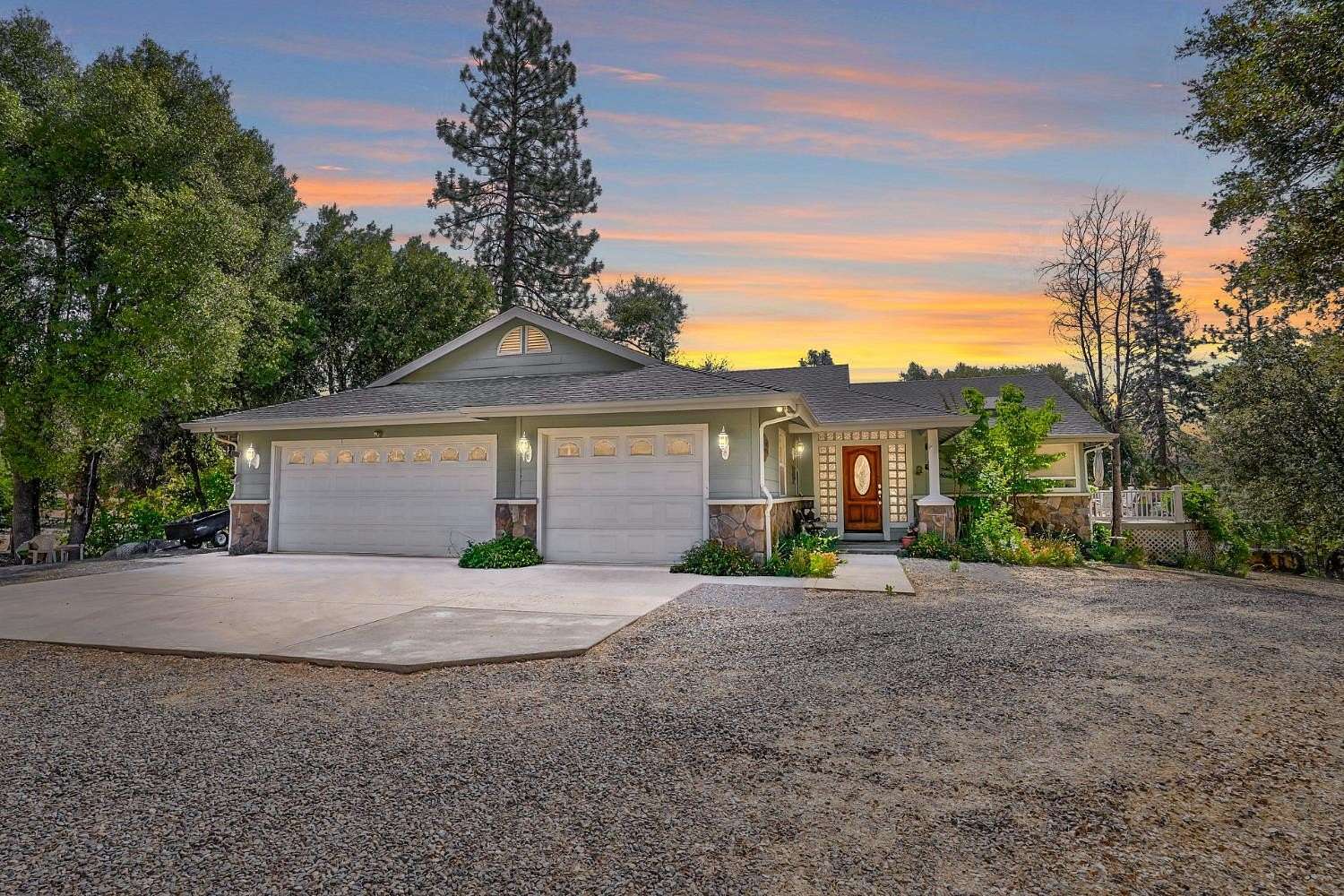 3.83 Acres of Land with Home for Sale in Ahwahnee, California