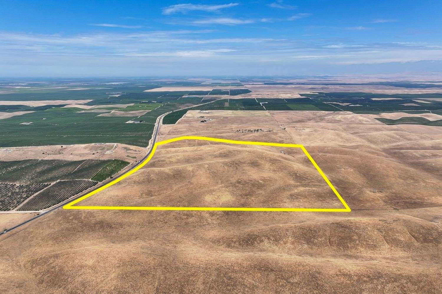 155 Acres of Land for Sale in Delano, California