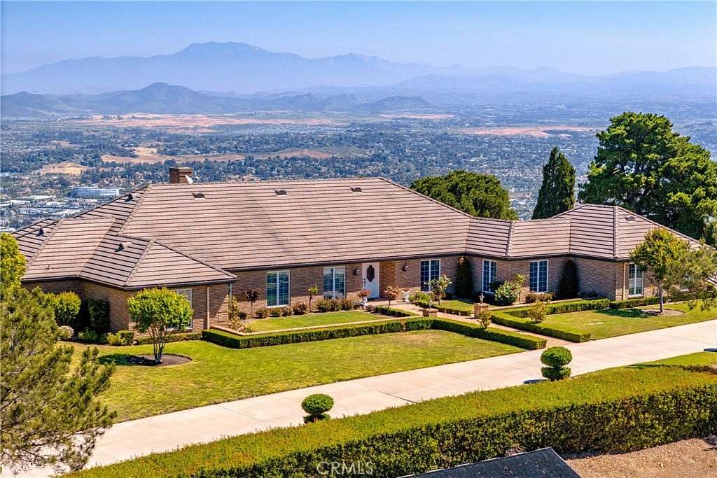 20.8 Acres of Agricultural Land with Home for Sale in Temecula, California
