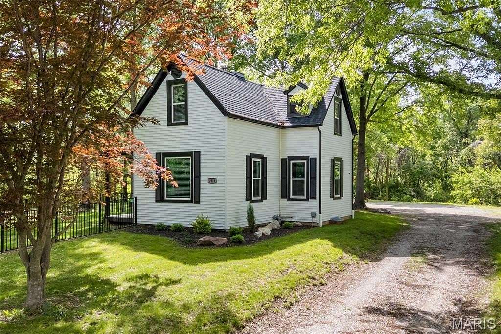 3.27 Acres of Land with Home for Sale in Swansea, Illinois