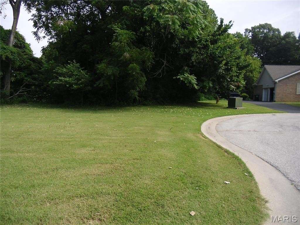 0.34 Acres of Residential Land for Sale in Fairview Heights, Illinois