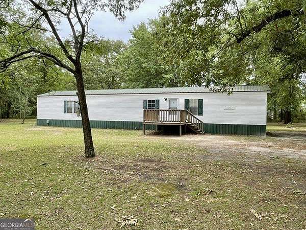 2 Acres of Land with Home for Sale in Metter, Georgia
