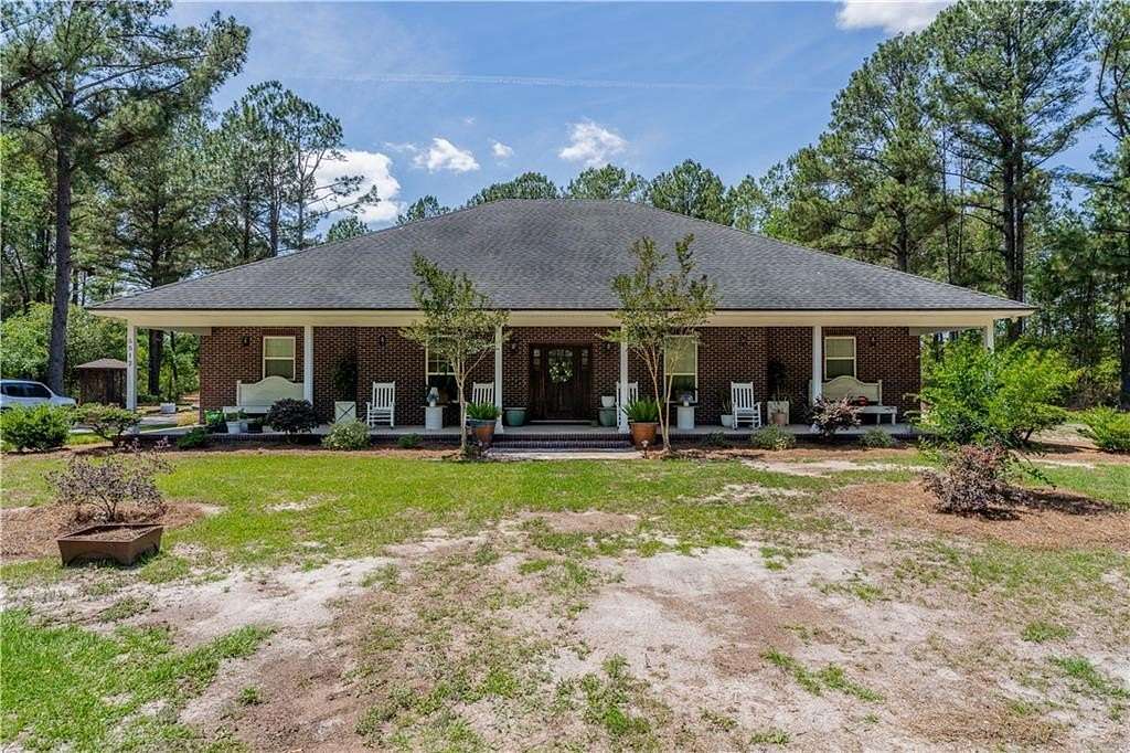 6.12 Acres of Land with Home for Sale in Blackshear, Georgia
