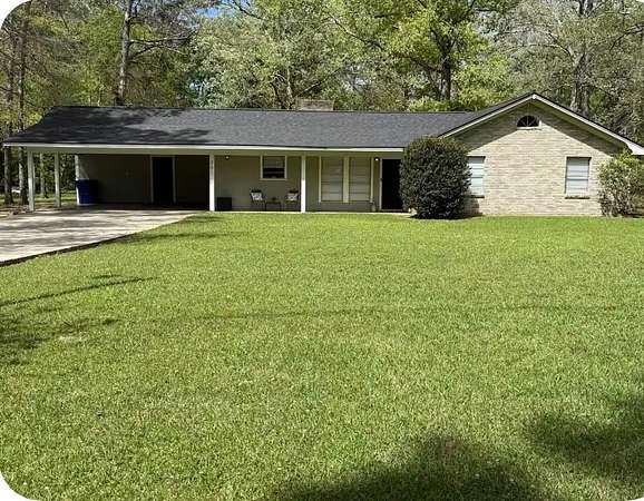 1.56 Acres of Land with Home for Sale in Jasper, Texas