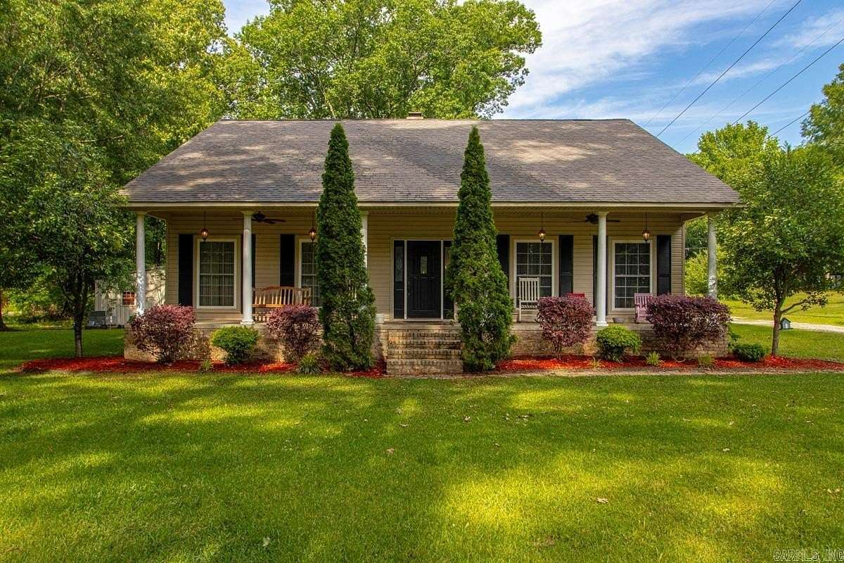 2.88 Acres of Land with Home for Sale in Sheridan, Arkansas