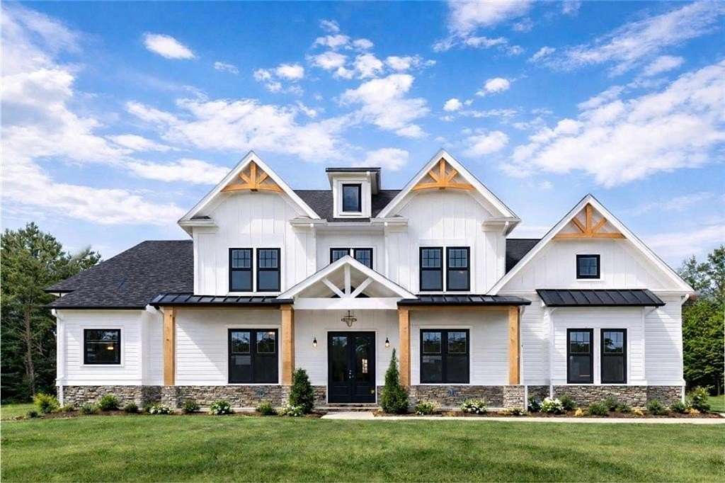 2.47 Acres of Land with Home for Sale in Rydal, Georgia