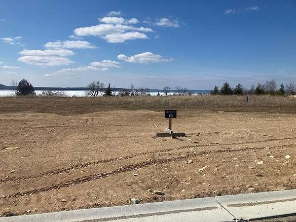 0.61 Acres of Commercial Land for Sale in Sturgeon Bay, Wisconsin