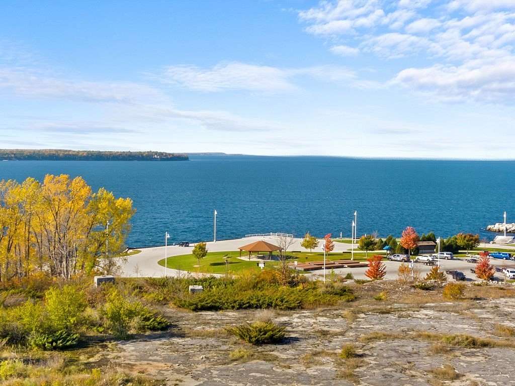 0.86 Acres of Commercial Land for Sale in Sturgeon Bay, Wisconsin