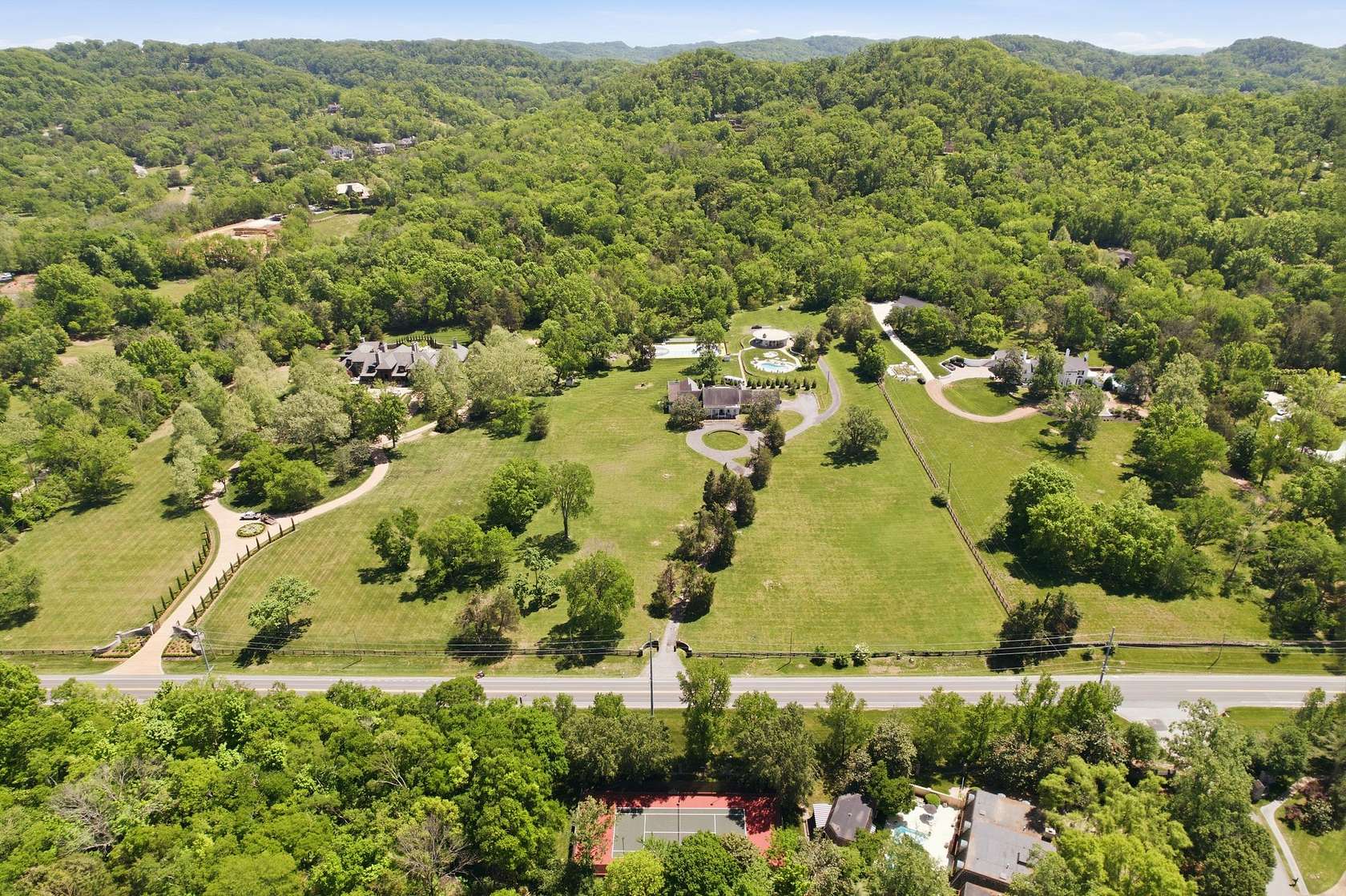 21.5 Acres of Improved Land for Sale in Nashville, Tennessee