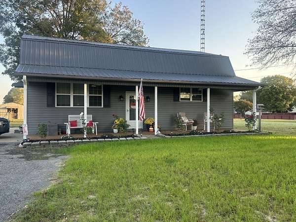 2 Acres of Improved Mixed-Use Land for Sale in Dyersburg, Tennessee