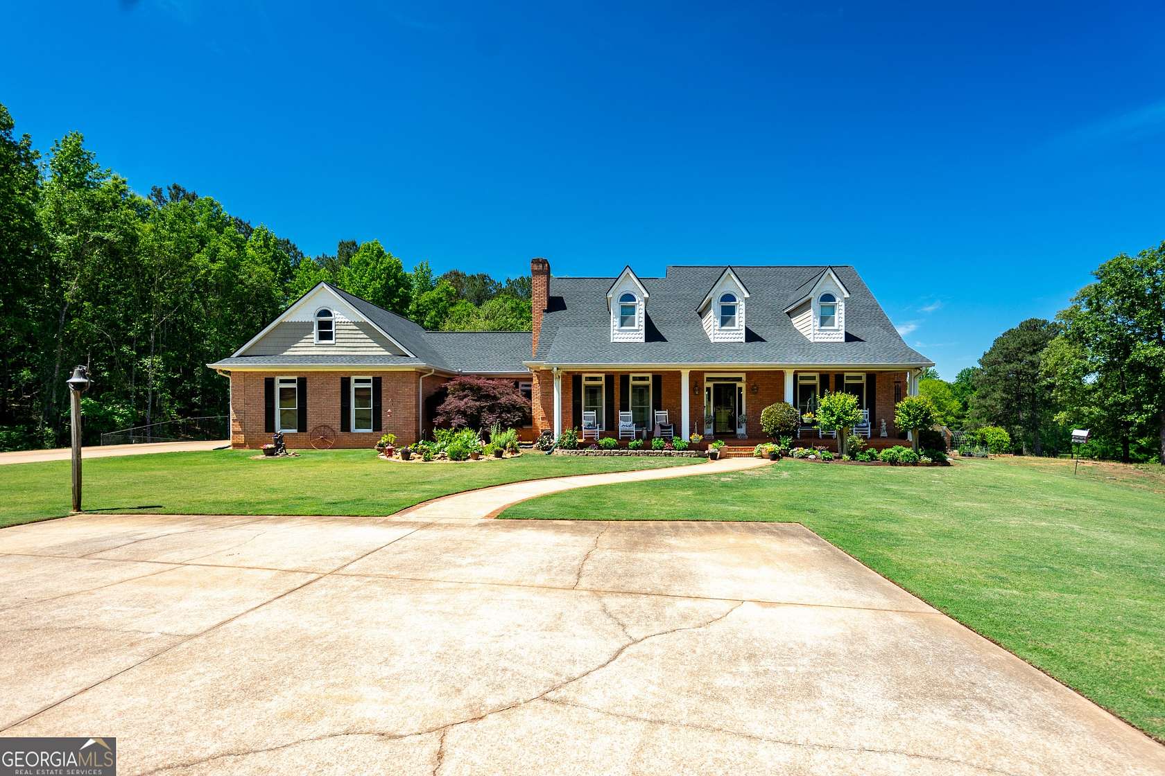 40 Acres of Land with Home for Sale in Pine Mountain, Georgia