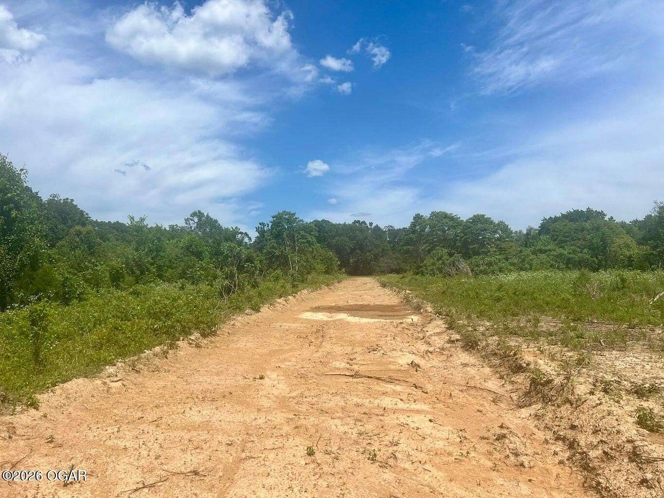 1 Acre of Residential Land for Sale in Cassville, Missouri