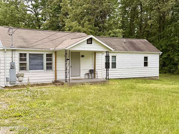 1.7 Acres of Land with Home for Lease in Knoxville, Tennessee