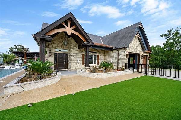 43 Acres of Land with Home for Sale in De Queen, Oklahoma