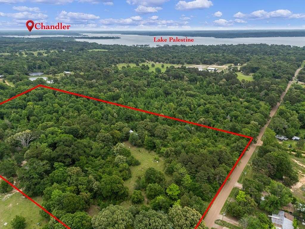 18 Acres of Land for Sale in Chandler, Texas