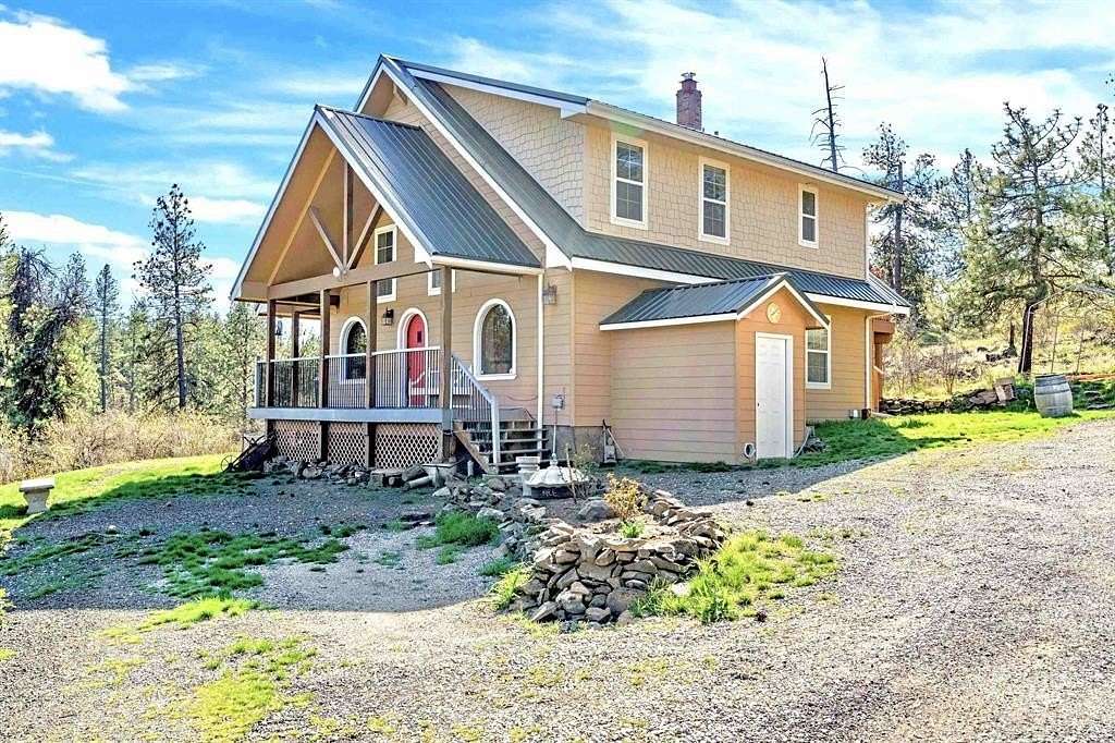 10 Acres of Land with Home for Sale in Spokane, Washington