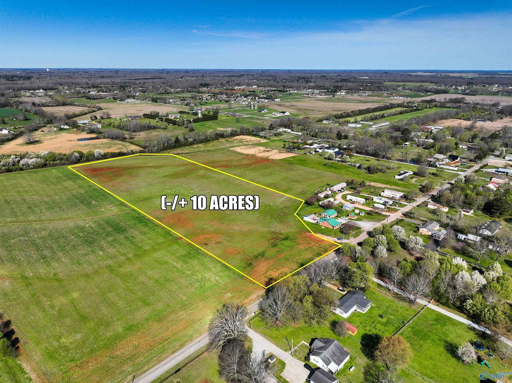 10 Acres of Residential Land for Sale in Hazel Green, Alabama