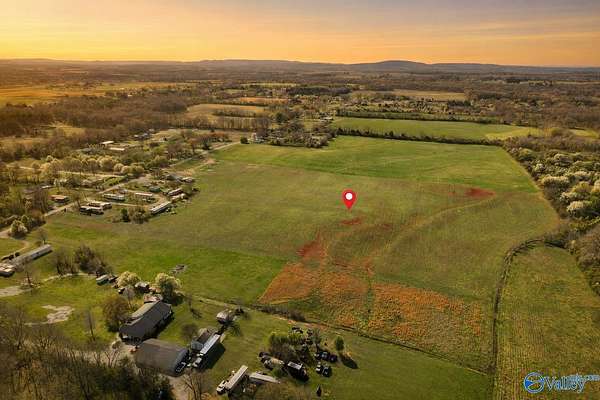 5 Acres of Residential Land for Sale in Hazel Green, Alabama