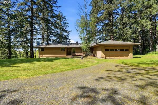 25.2 Acres of Land with Home for Sale in Newberg, Oregon