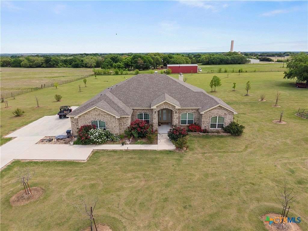 6 Acres of Land with Home for Sale in Gatesville, Texas