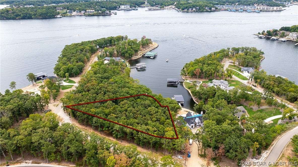 4.76 Acres of Residential Land for Sale in Sunrise Beach, Missouri