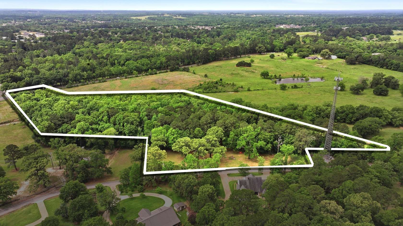 13.7 Acres of Land for Sale in Flint, Texas