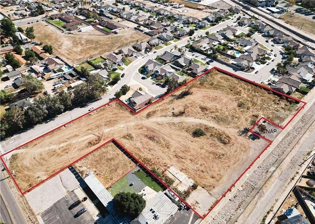 3.89 Acres of Land for Sale in San Bernardino, California