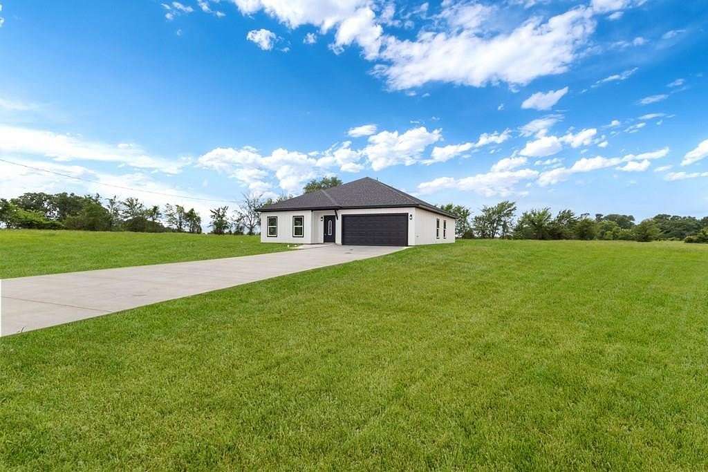 2 Acres of Land with Home for Sale in Tool, Texas