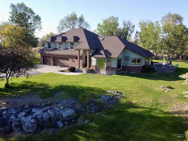 2 Acres of Land with Home for Sale in Twin Falls, Idaho