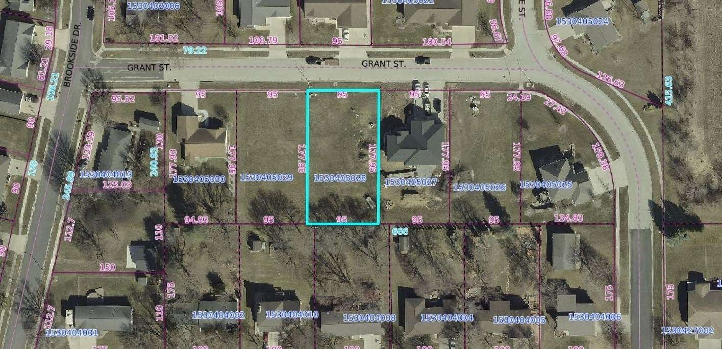 0.39 Acres of Residential Land for Sale in Parkersburg, Iowa