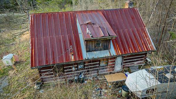 14.2 Acres of Land with Home for Sale in Kingsport, Tennessee