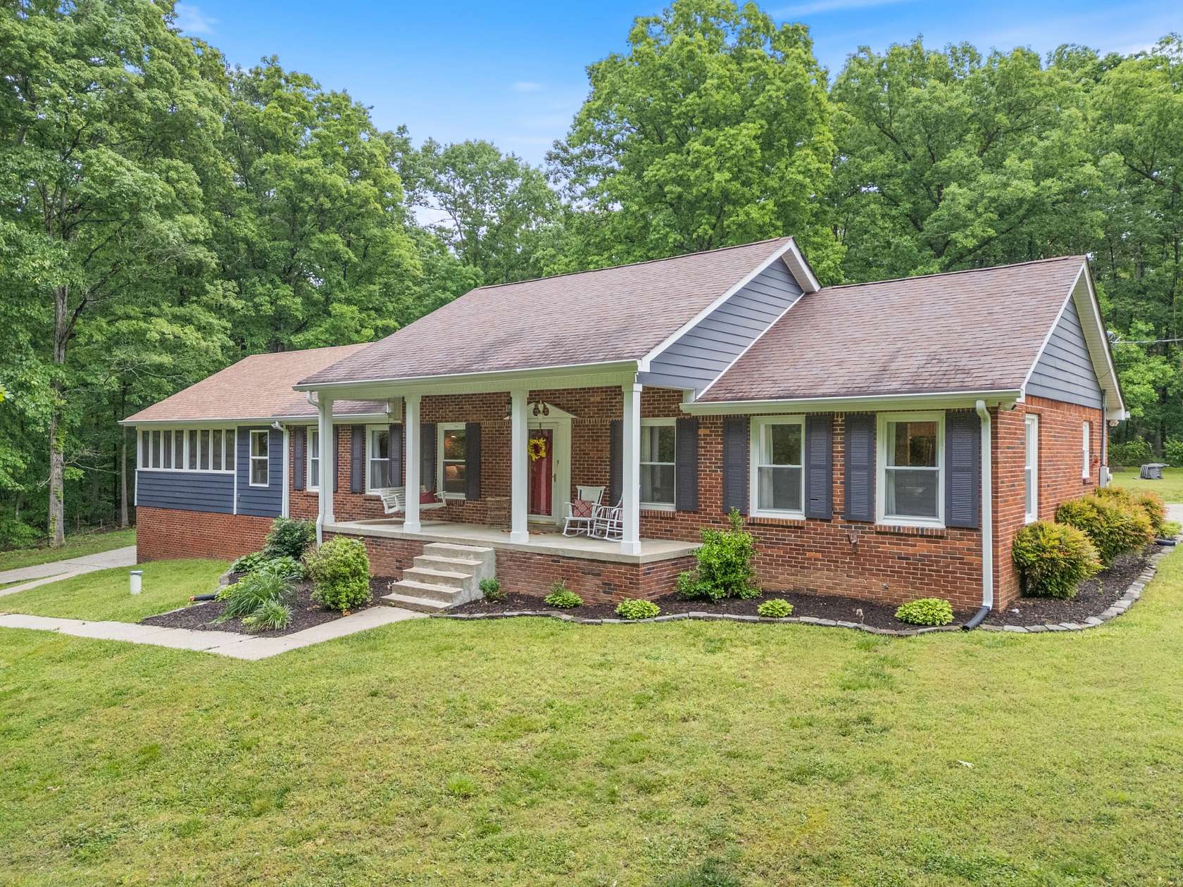 1.62 Acres of Land with Home for Sale in Dickson, Tennessee