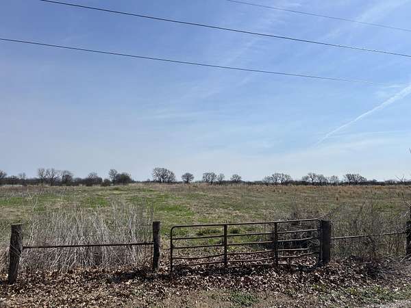 10 Acres of Land for Sale in Nevada, Missouri
