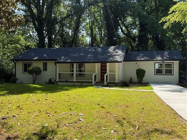 1.77 Acres of Land with Home for Lease in Atlanta, Georgia