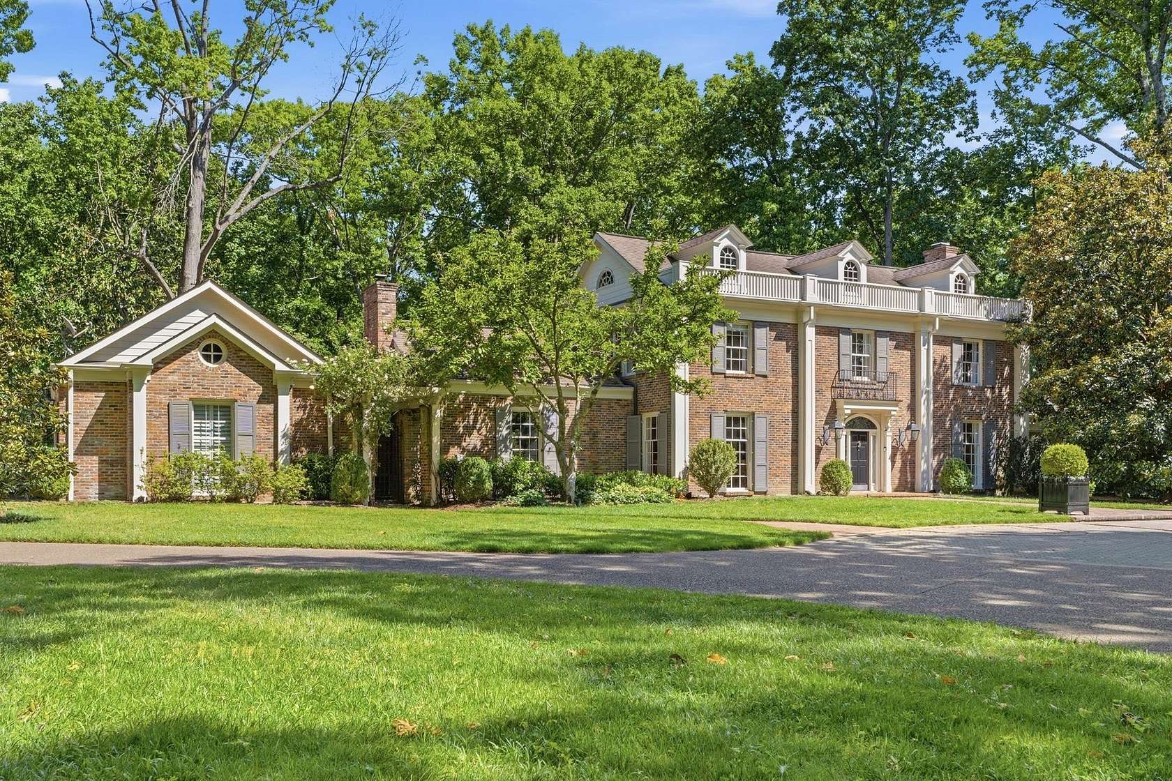 2 Acres of Land with Home for Sale in Nashville, Tennessee