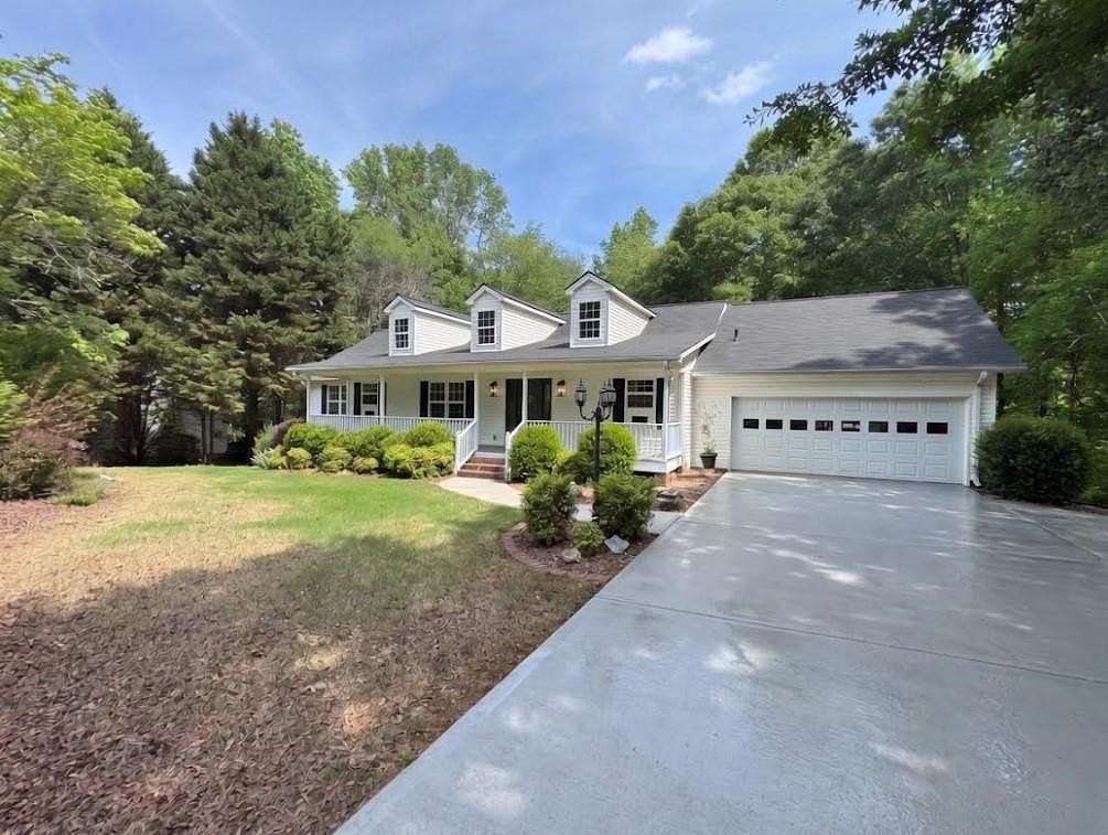 1.5 Acres of Land with Home for Sale in Hoschton, Georgia