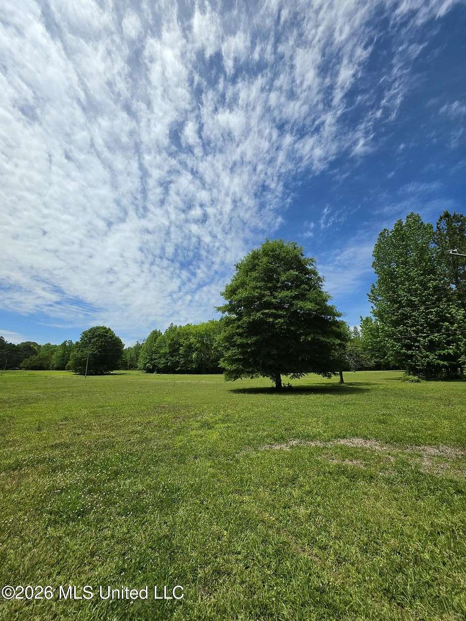 6.4 Acres of Residential Land for Sale in Byhalia, Mississippi