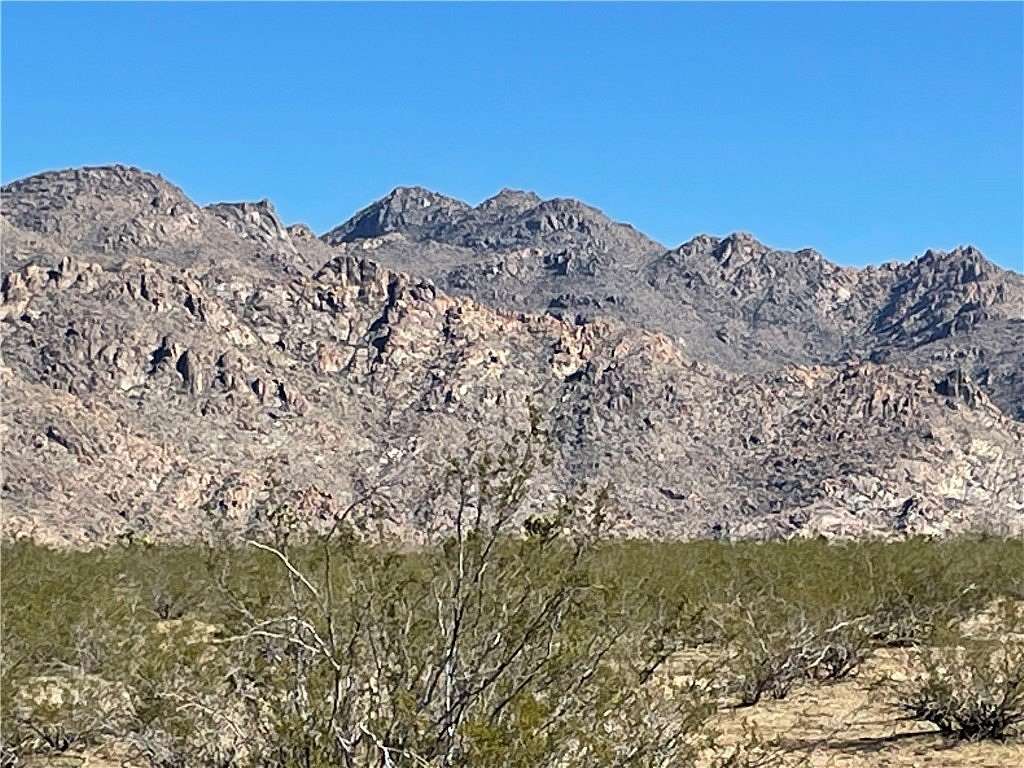 1.1 Acres of Residential Land for Sale in Yucca, Arizona