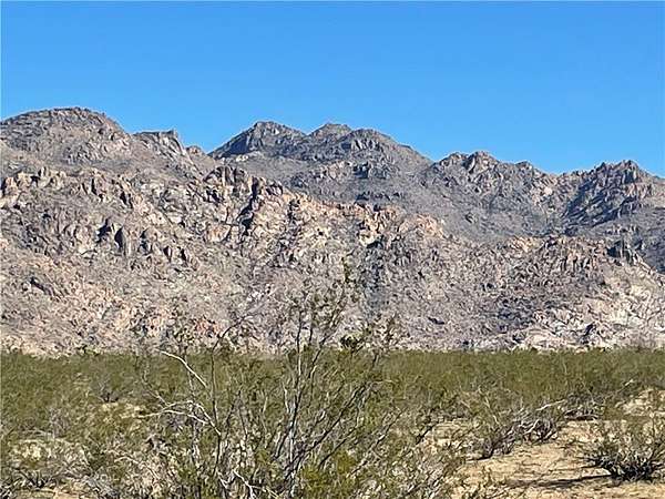 1.1 Acres of Residential Land for Sale in Yucca, Arizona