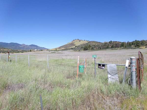 12 Acres of Land for Sale in Hornbrook, California