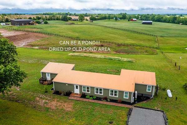 2.58 Acres of Land with Home for Sale in Springfield, Kentucky