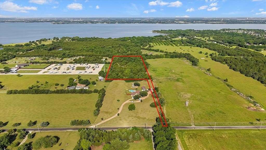 5.5 Acres of Residential Land for Sale in Farmersville, Texas