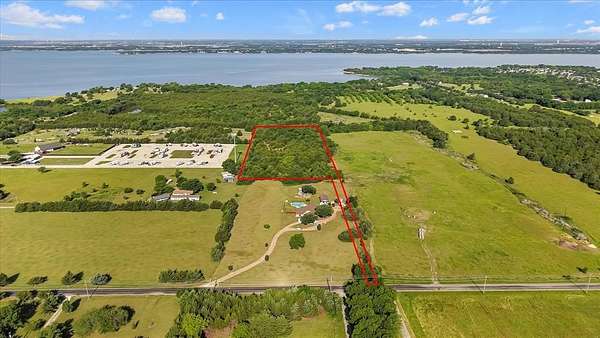 5.5 Acres of Residential Land for Sale in Farmersville, Texas