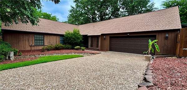 1.5 Acres of Land with Home for Sale in Van Buren, Arkansas