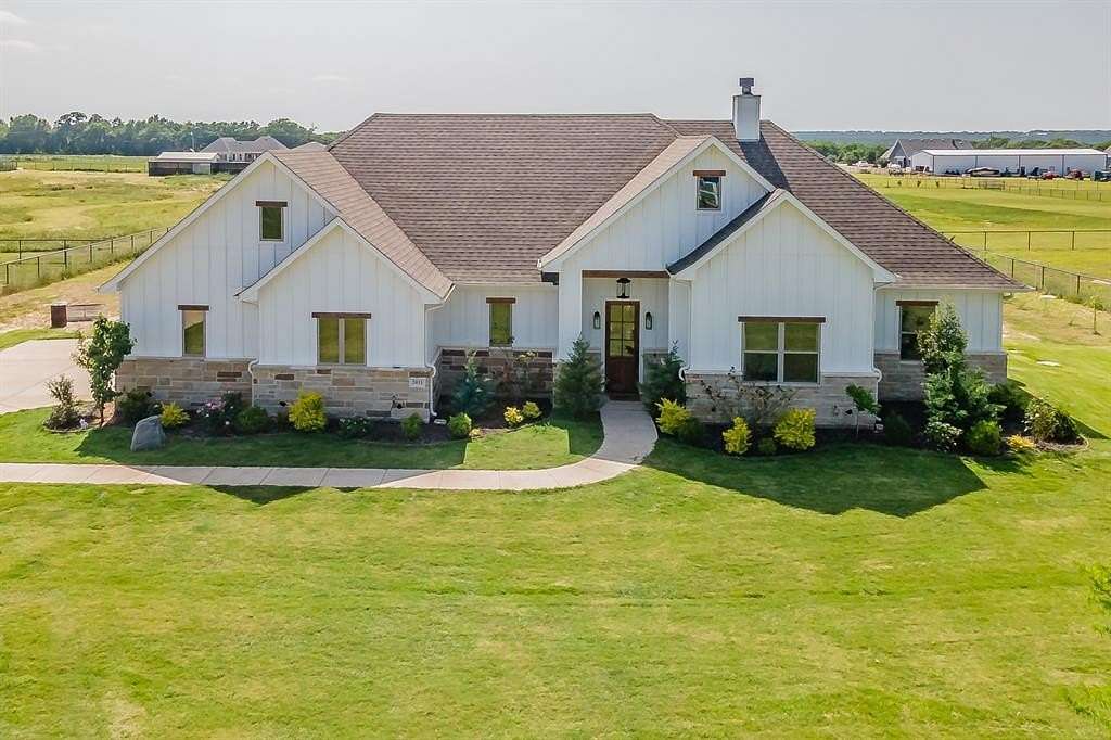 2 Acres of Land with Home for Sale in Weatherford, Texas